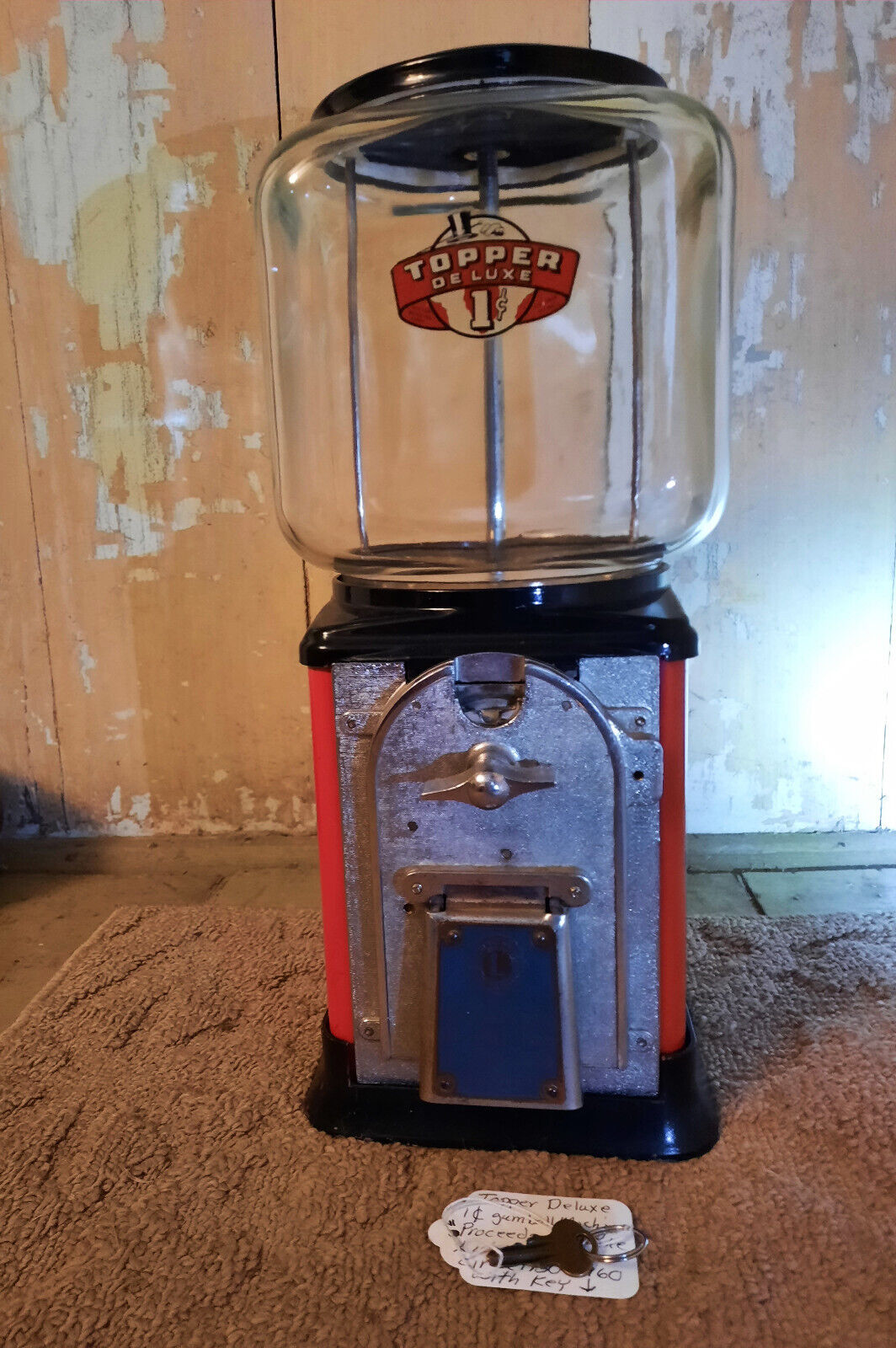 RARE 1930's VICTOR TOPPER 1 Cent Gumball Machine With Key. Works