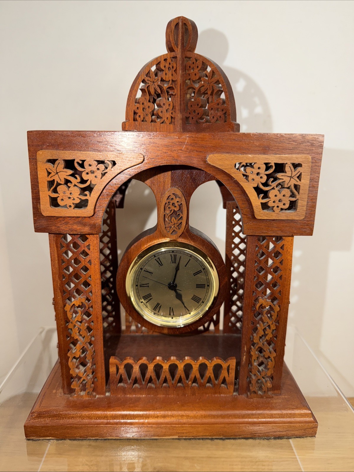 VTG Carved Wood Mantel Clock Floral Openwork Scrollwork Made in USA