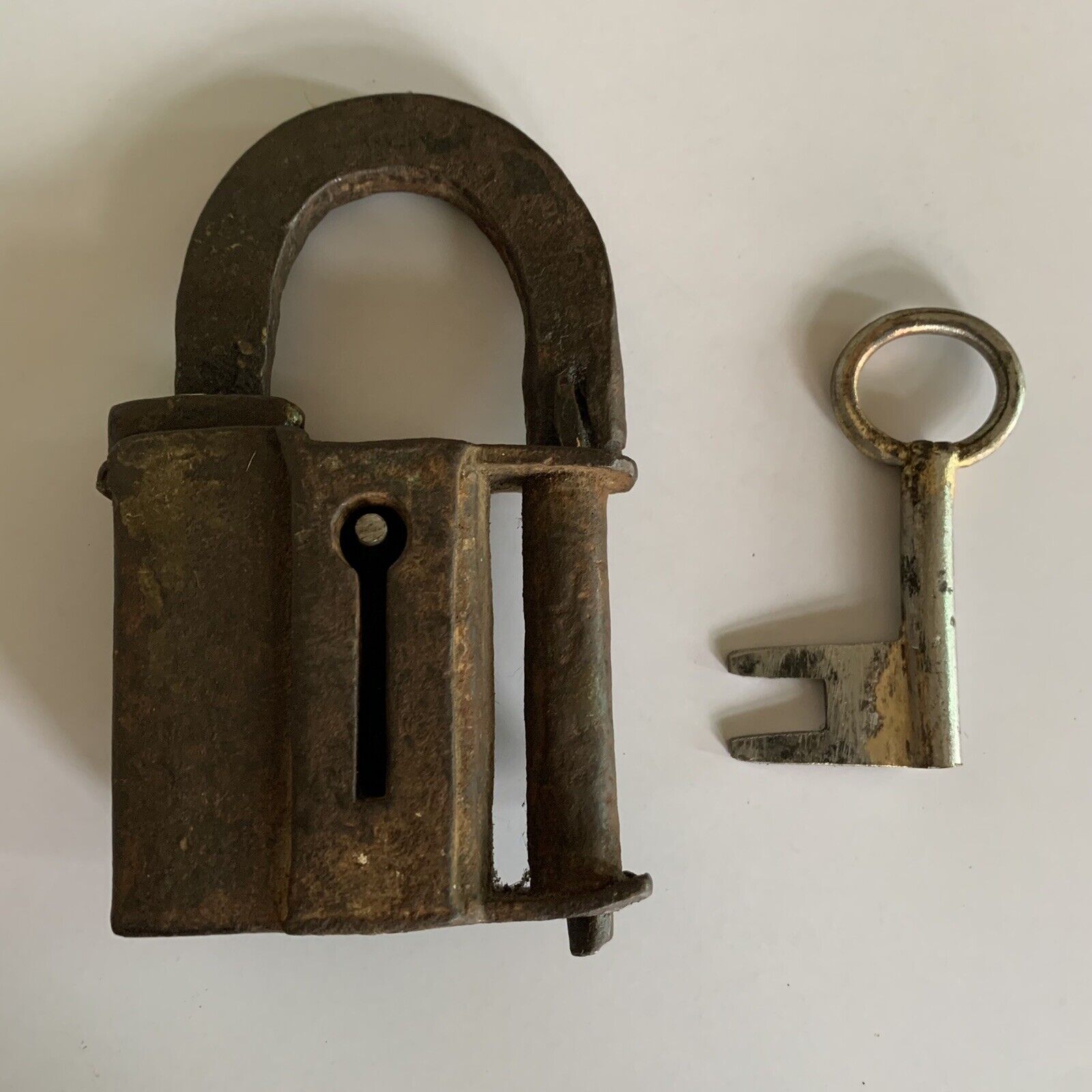 Early 18th C iron primitive padlock lock w/ key RAREST,  old or antique.