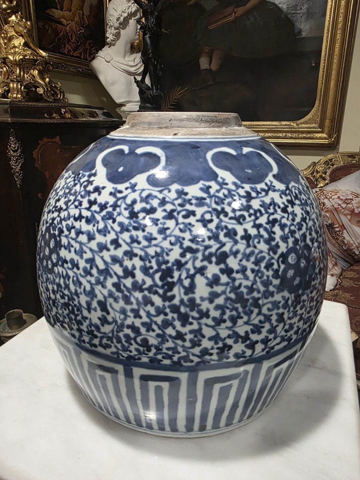Large Antique Chinese Blue White Porcelain Jar Floral Vine 10