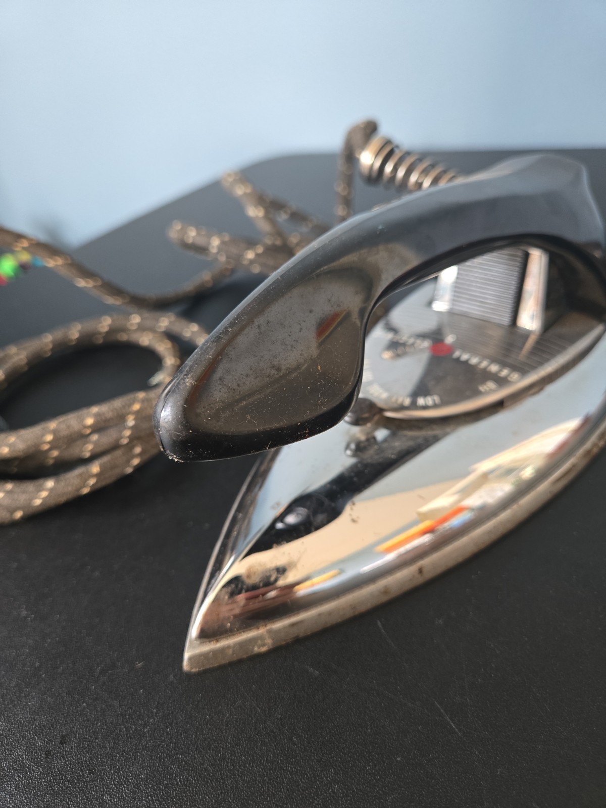 Vintage 1950\'s Working General Electric CAT. NO. 12F38 Travel Iron