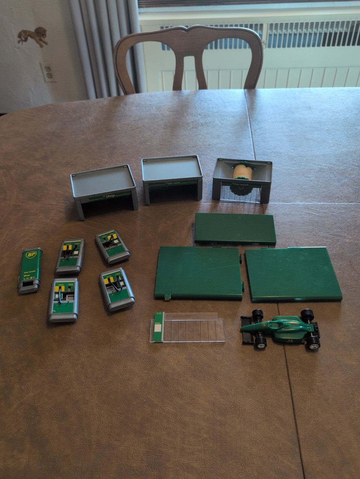 Vintage 1995 Build Your Own BP Model Service Station For Parts Only