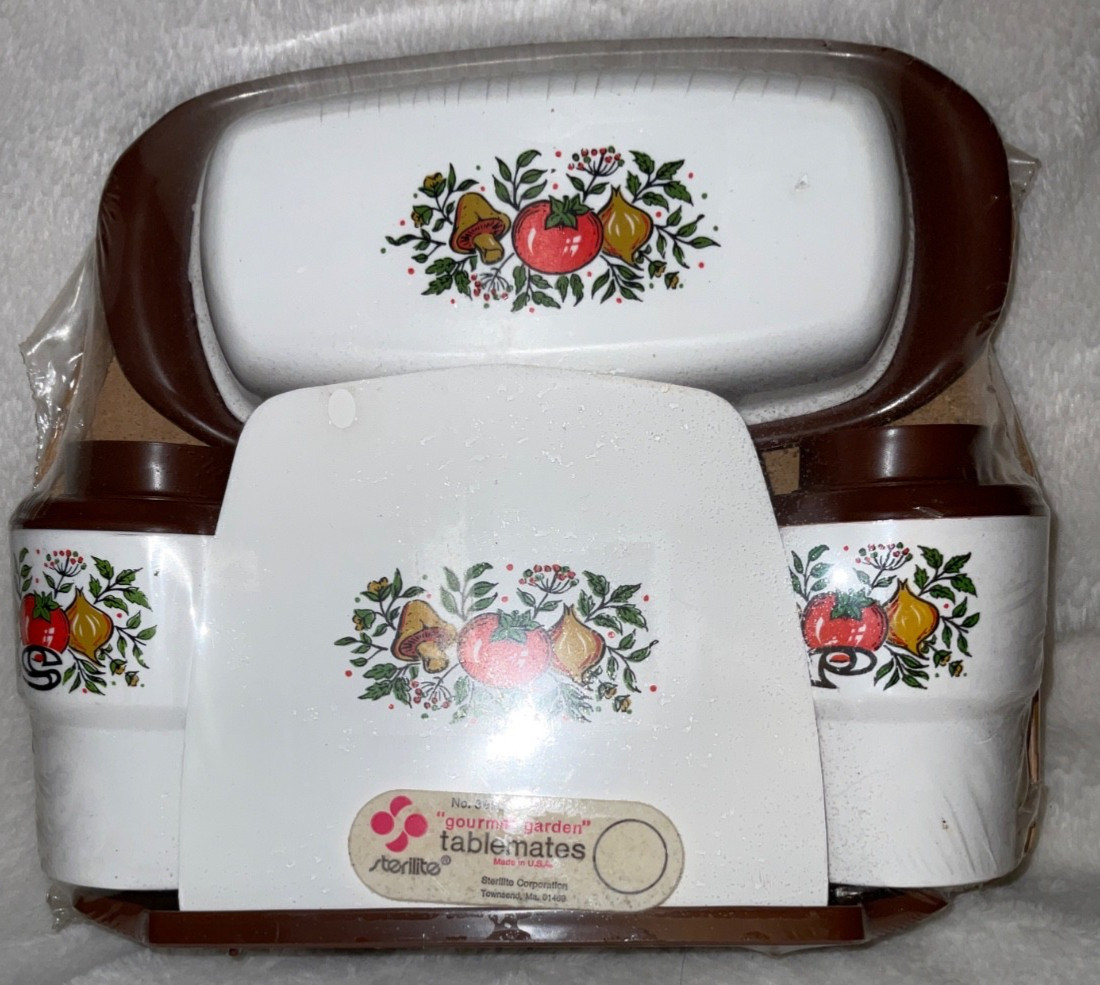 Sterilite Tablemates Gourmet Garden S+P Napkin Butter Vintage 70\'s Mushrooms BK3