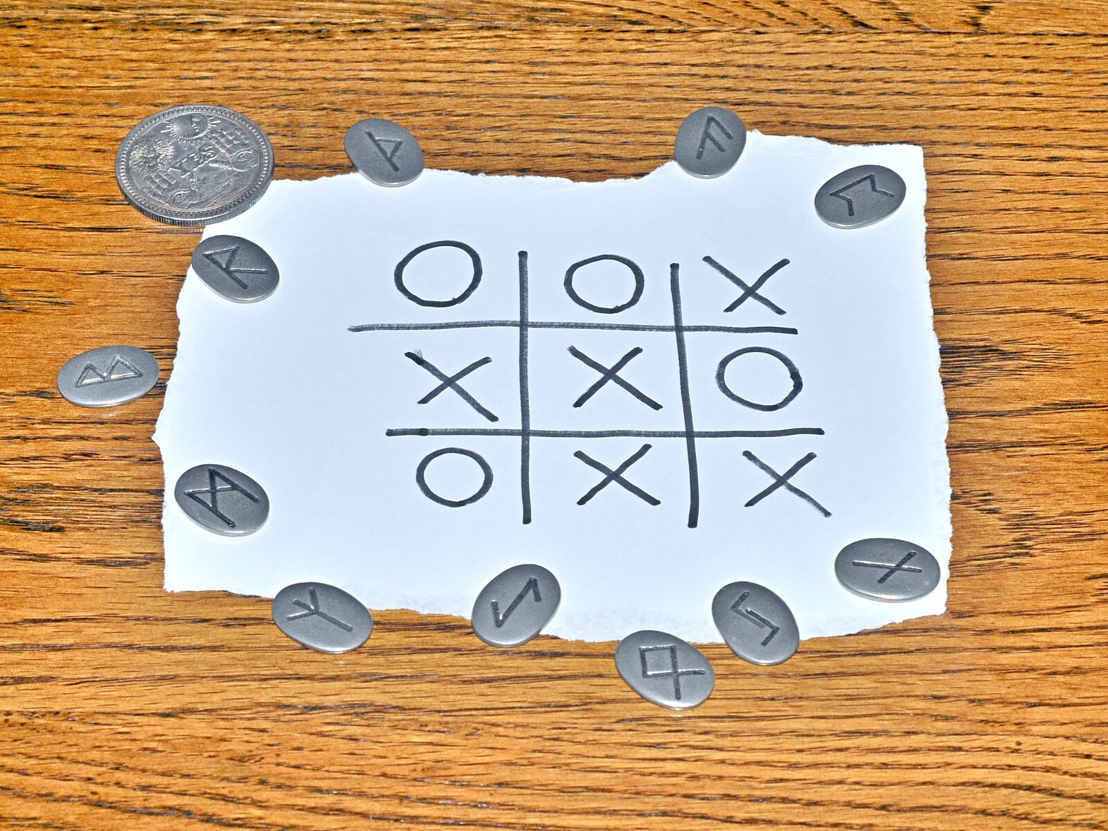 Noughts and Crosses Tic Tac Toe Photo Prediction Mentalism Magic Trick Close Up