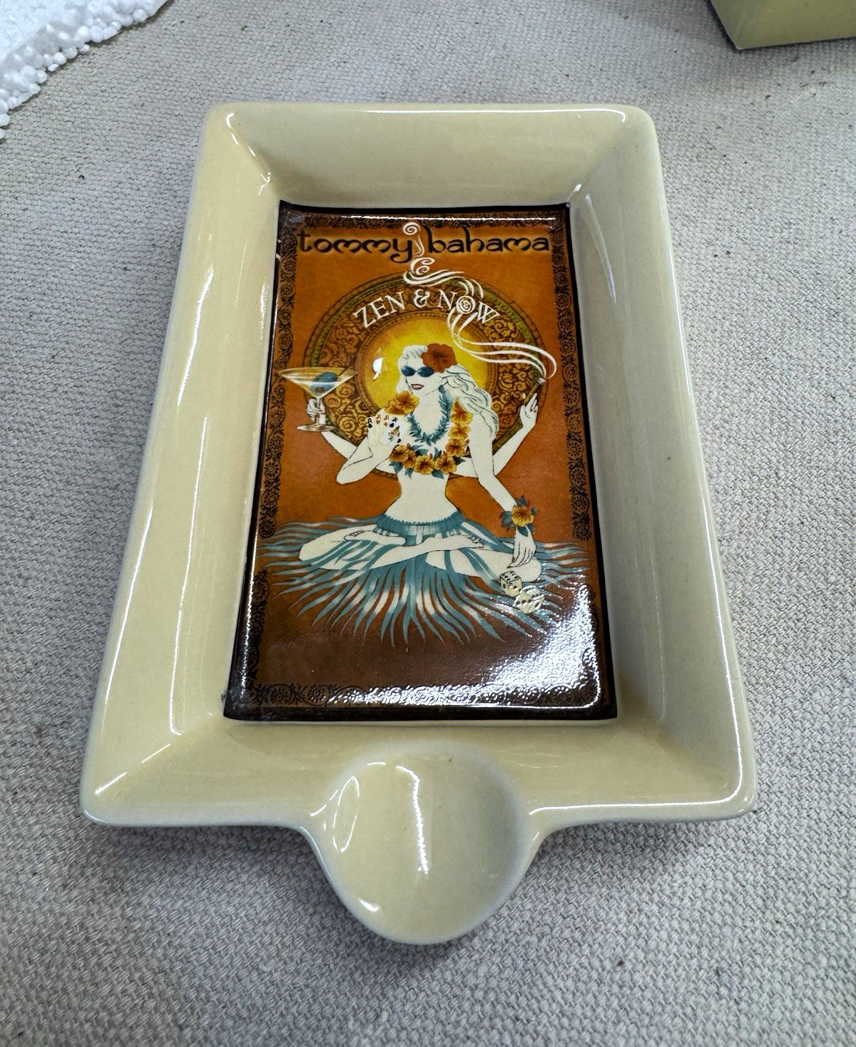 Tommy Bahama Zen & Now 2006 Ceramic Cigar Ashtray Hula Girl Limited Edition Box