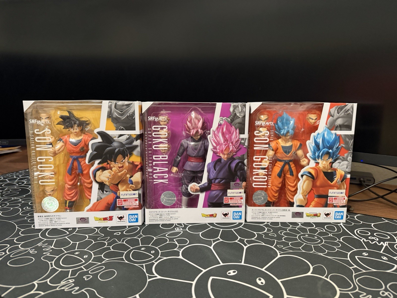 SH Figuarts Son Goku Lot of 3 - (saiyan raised on earth, goku black, ssb Goku)