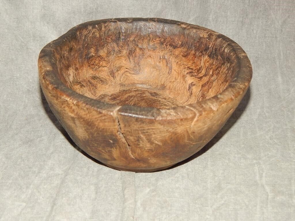 antique burl bowl Primitive 18th century or Earlier