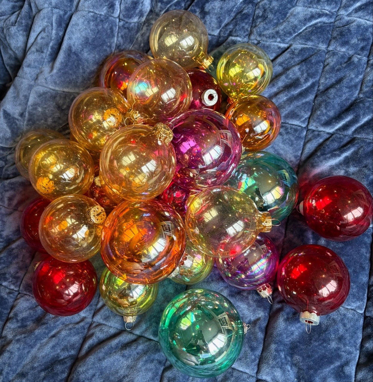 Stunning lot of 30 Jim Marvin Vintage Ornaments Iridescent Pearl Glass