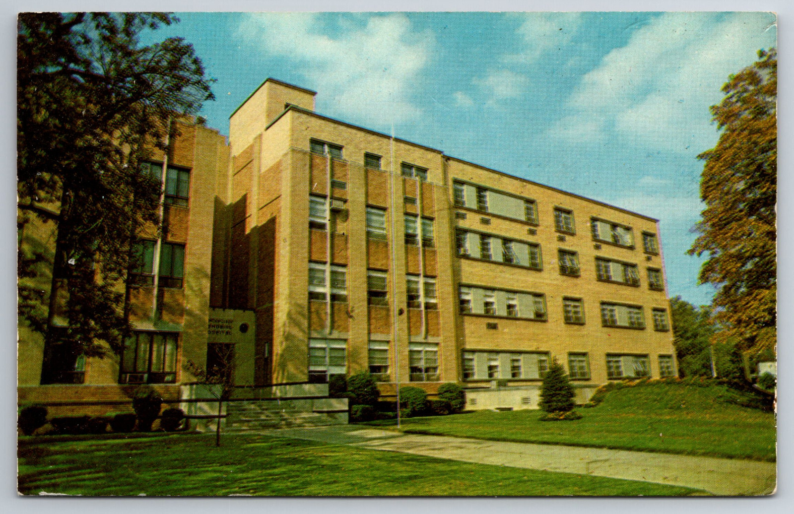 Vintage Postcard WV Parkersburg Camden Clark Memorial Hospital Chrome ~11025
