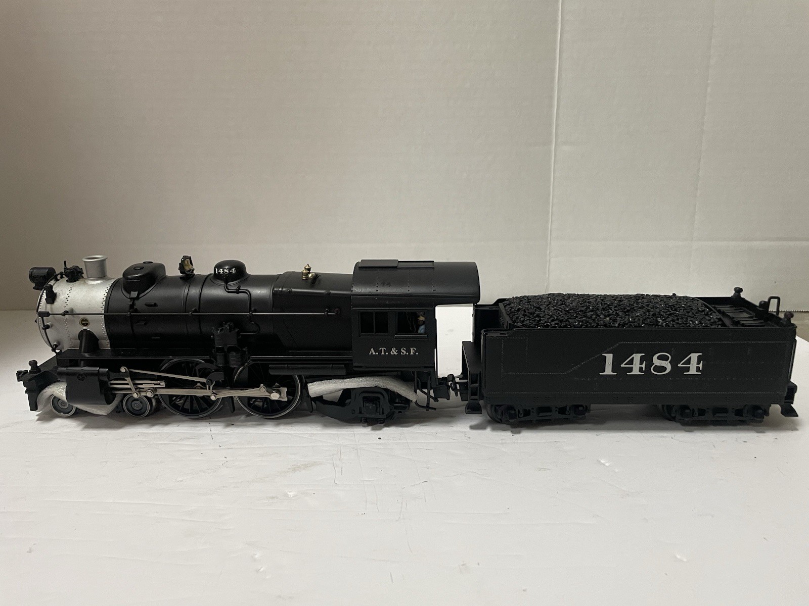 AT&SF SCALE 4-4-2 ATLANTIC #1484 (LEGACY CONTROL) SKU: 6-11117