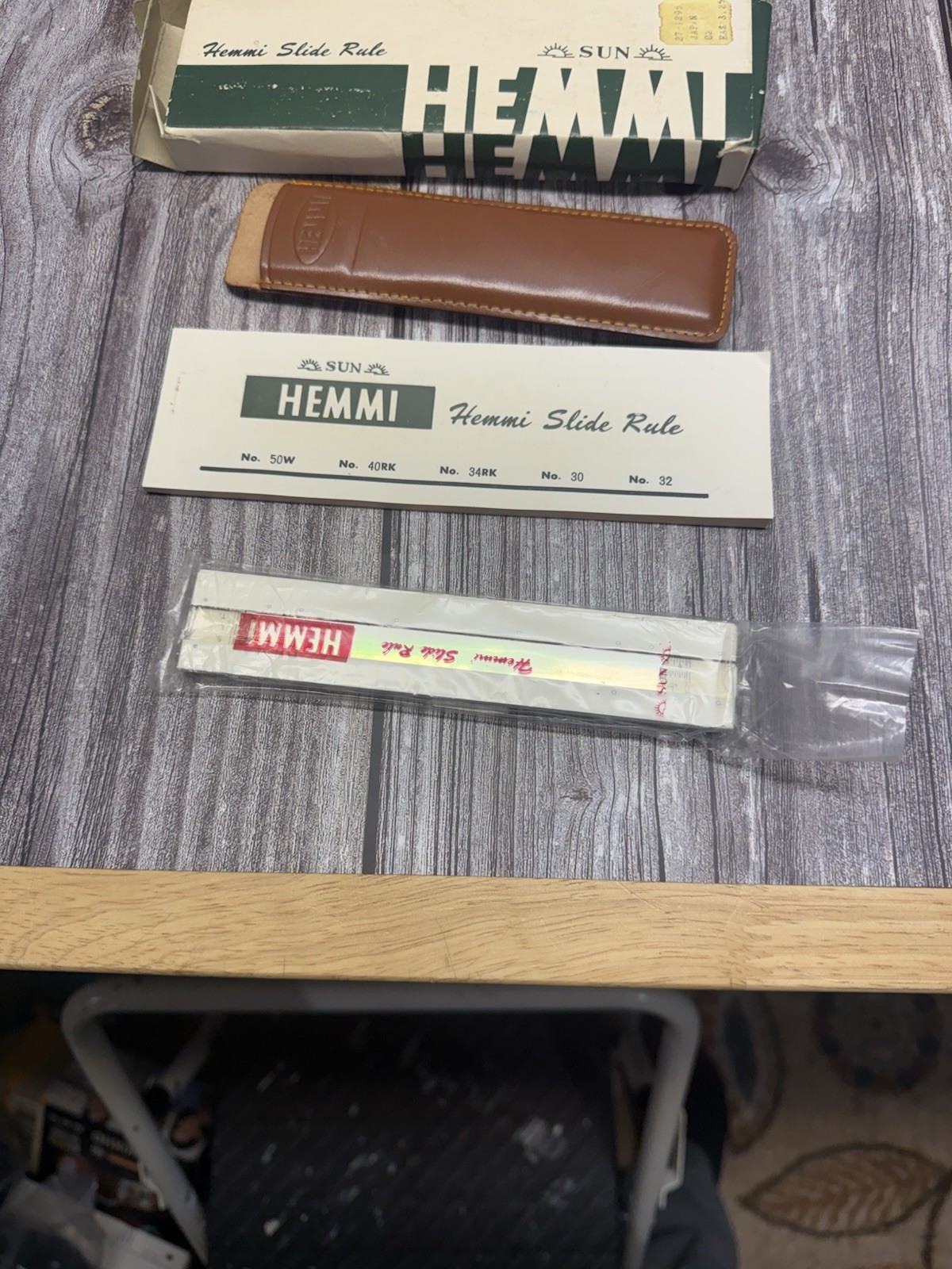 New Vintage SUN HEMMI JAPAN No 34RK Bamboo Slide Rule Brown Leather Case