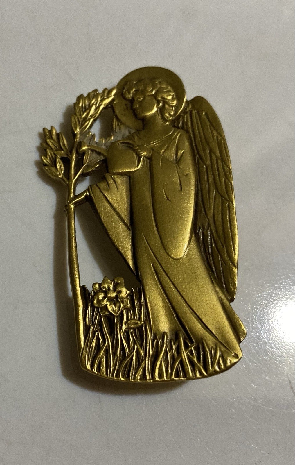 Arnold Arboretum AA Vintage Goldtone Guardian Angel Pin Gardening Arnold Arboretum AA Vintage Goldtone Guardian Angel Pin Gardening