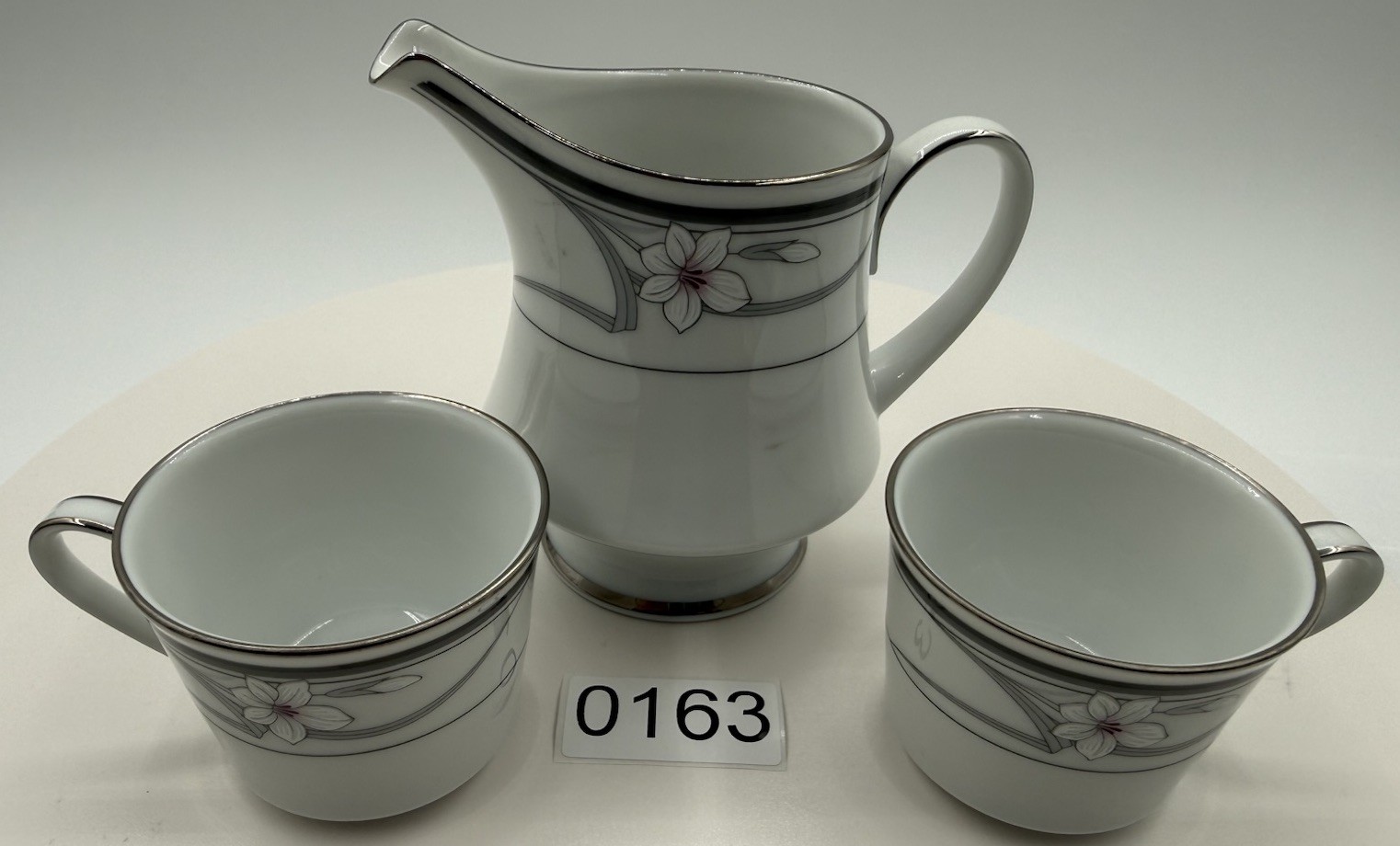 Noritake Legendary New Destiny 3687 Creamer & 2 Cups Platinum Trim Sri Lanka