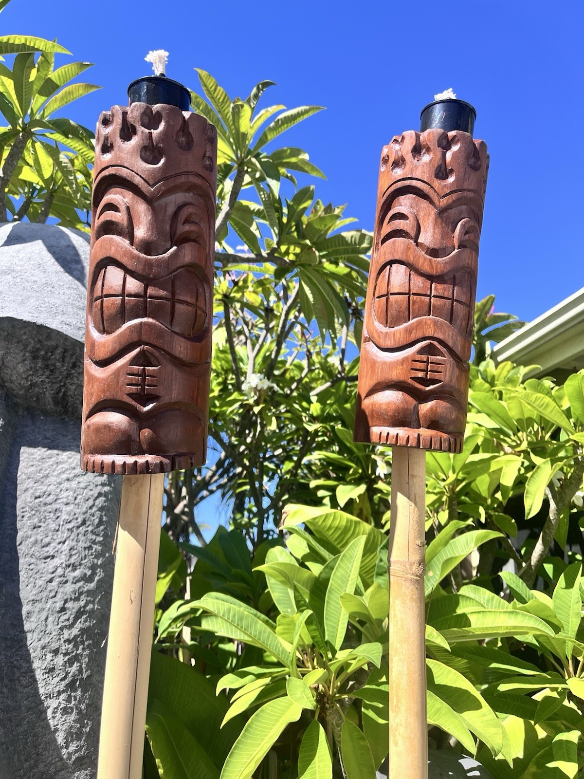 Set Of 2 Tiki Tiki Torches Flame Head  Hang Loose Smokin\' Tikis Hawaii Oceanic