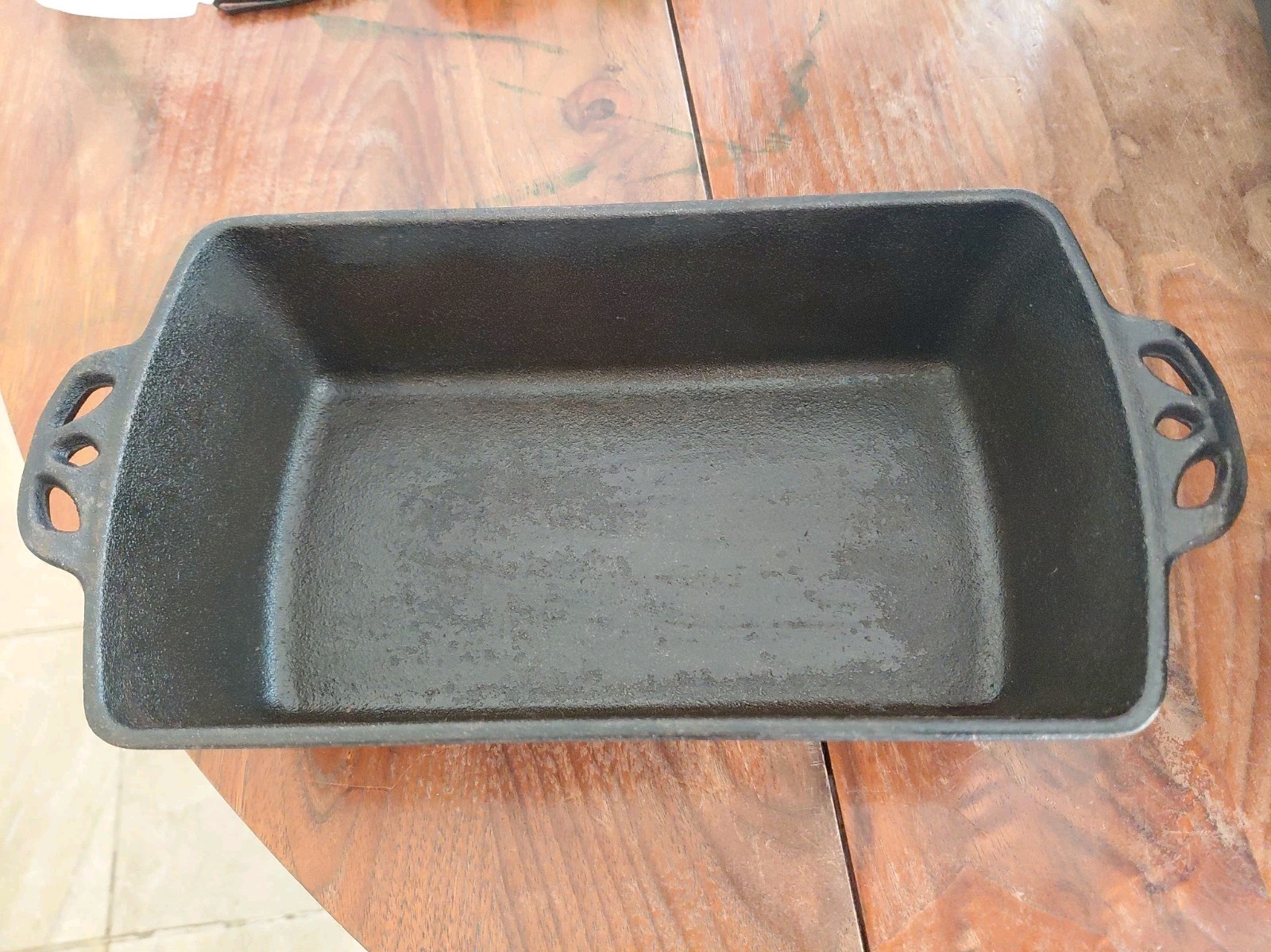 Camp Chef Black Cast Iron Seasoned  Bread Pan  9x5