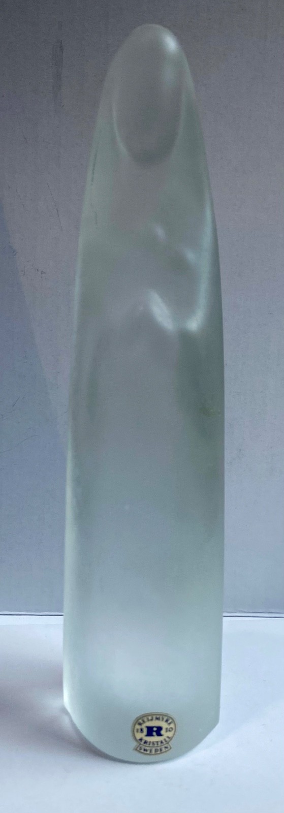Vintage REIJMYRE Sweden Frosted Glass Praying Madonna 8\