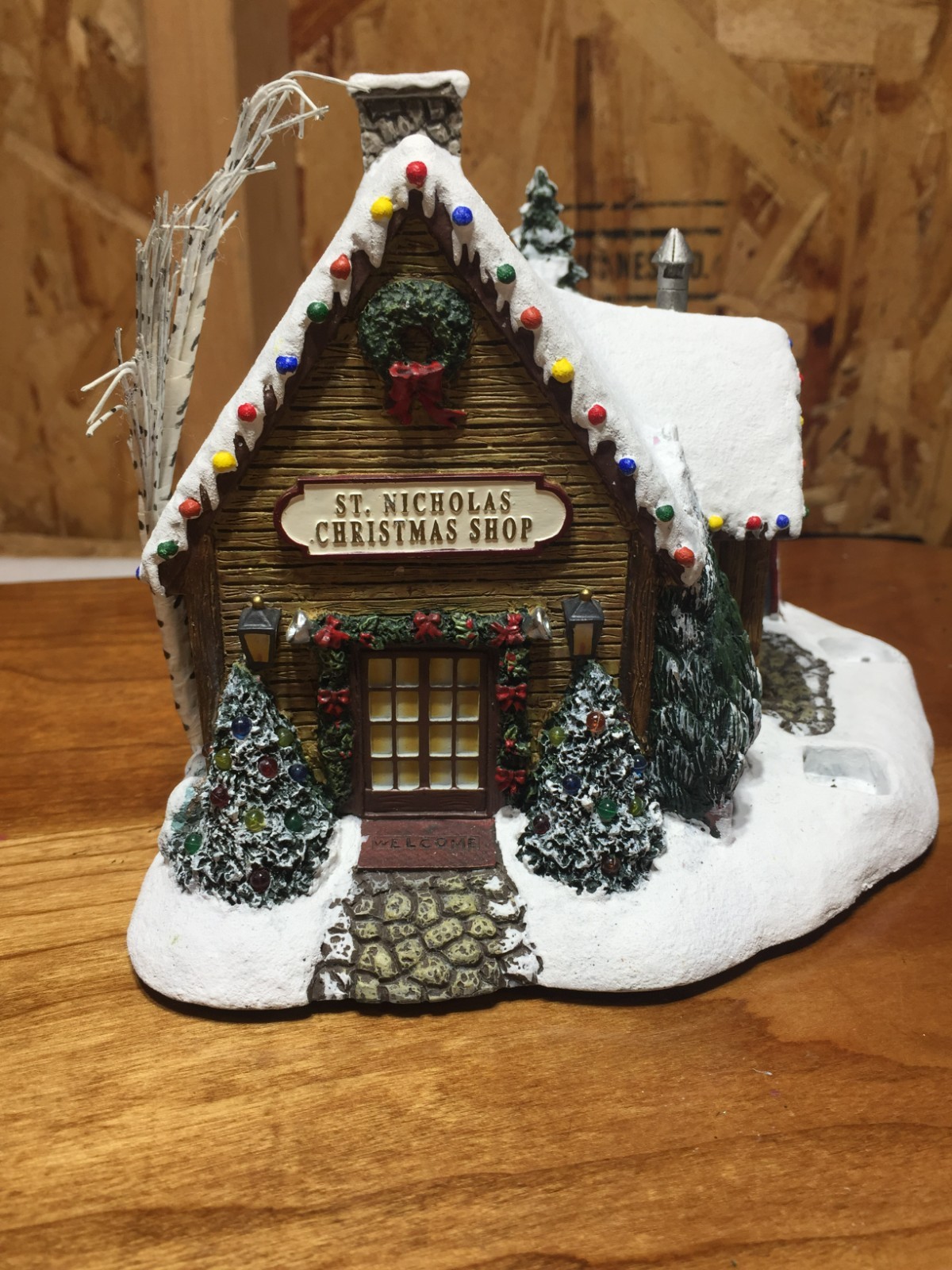 Hawthorne Village Thomas Kinkade St. Nicholas Christmas Shop 79980