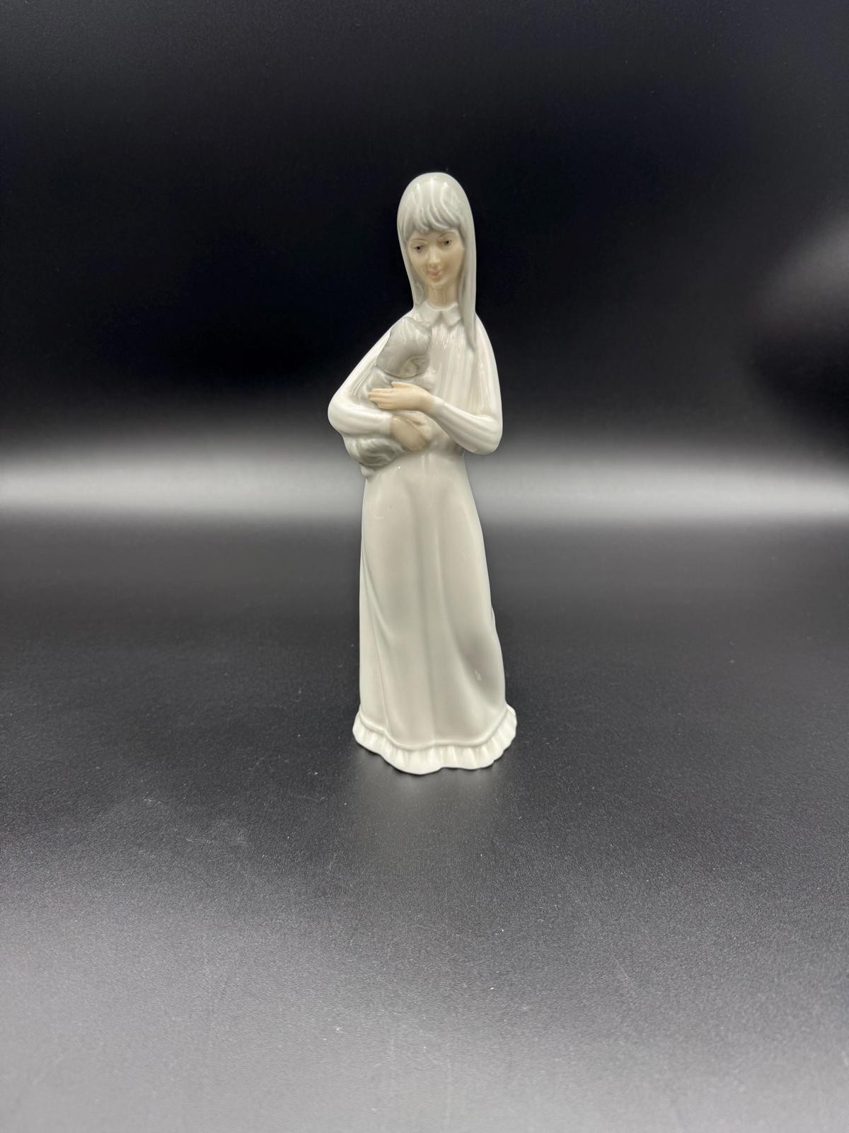 Vintage Porceval Porcelain Figurine