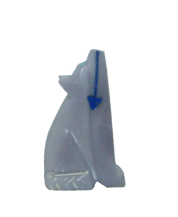 Vtg Native American Zuni WOLF Fetish Carved Fluorite Stone Lapis Heartline 1.5\