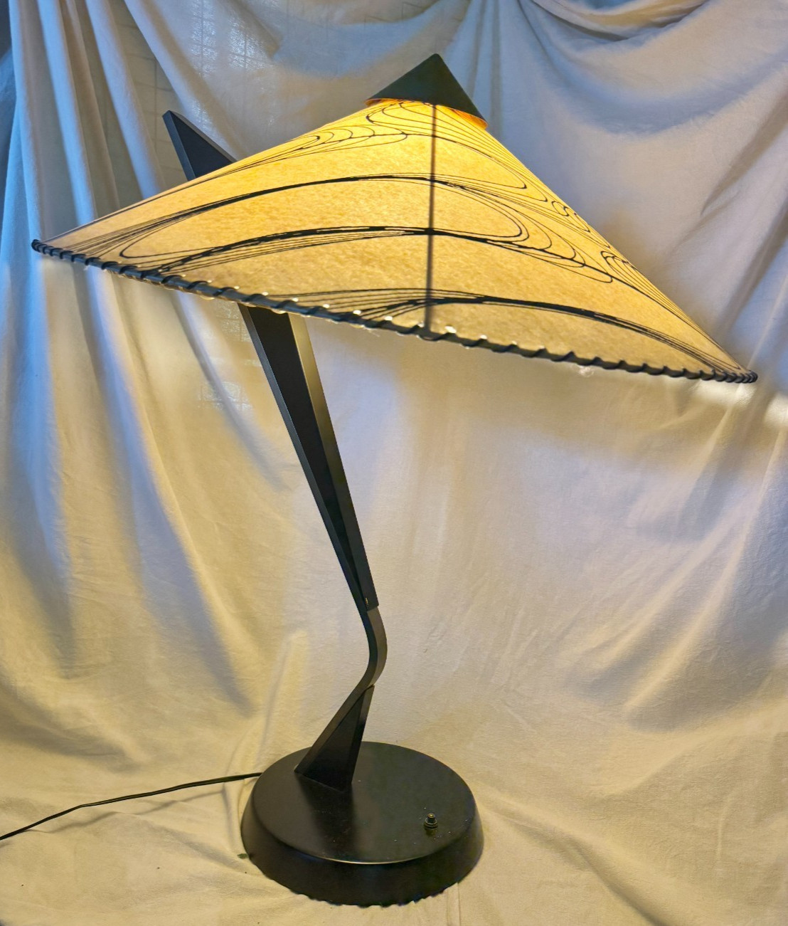 MCM 1950s ATOMIC MOD TABLE LAMP MAJESTIC Lamp Co, NYC, FLYING SAUCER, ULTRA RARE