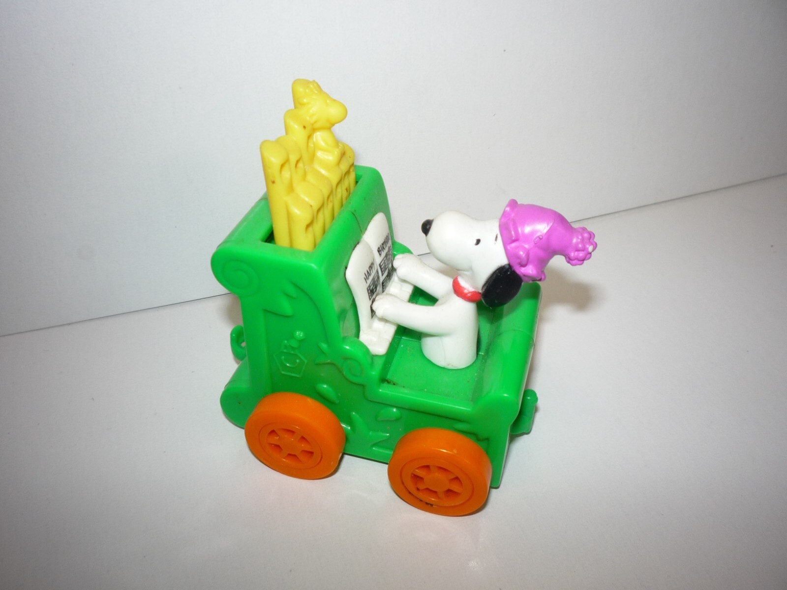 Genuine United Feat. Vintage (1958,65,66,72) Snoopy Playing Piano/Happy Birthday