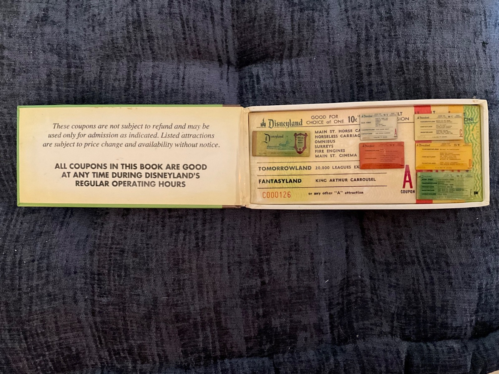 Disney Special Guest Book Main Gate Adult Admission Ticket 6 Pin Set - Rare OBO
