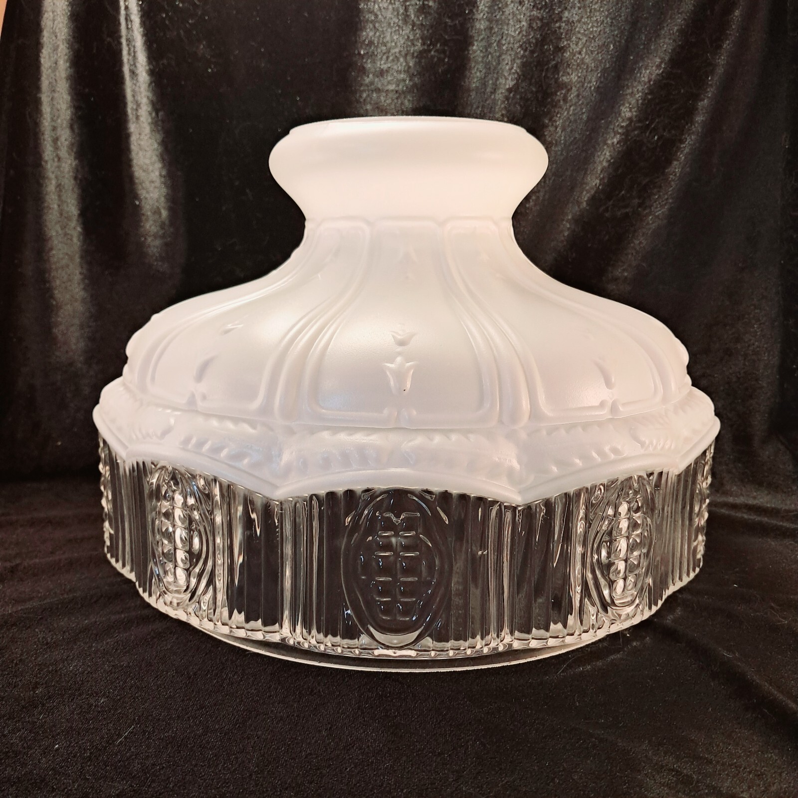 WHITE & CLEAR 501 W 10\