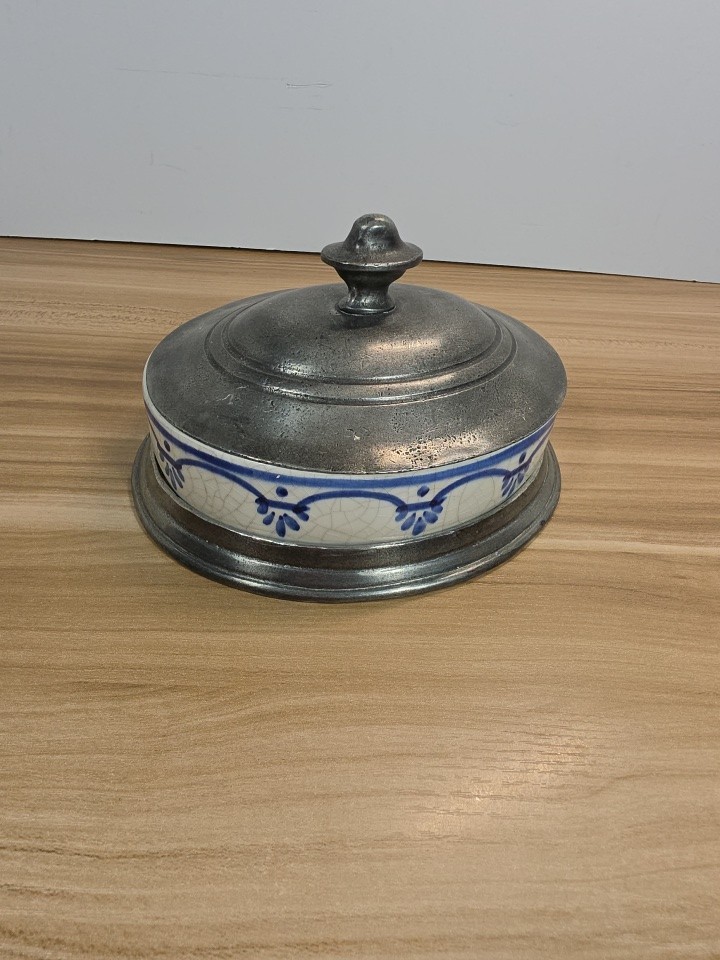 Old World Pewter Co 95% Tin Covered Casserole Dish Hand Painted Ceramic 6.5”
