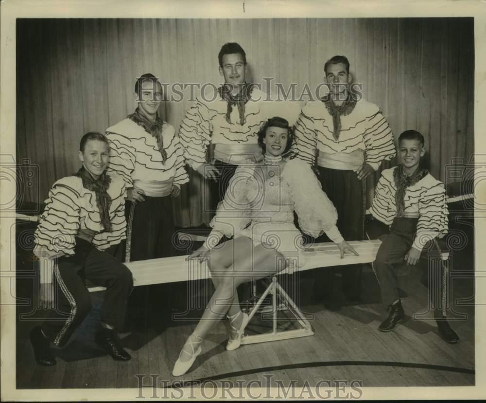 1954 Press Photo The Freddi Troupe of Acrobats of Shrine-Polack Circus