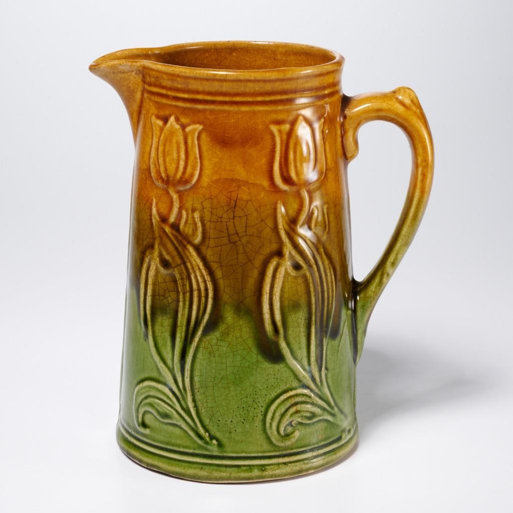 Vintage Green Yellow Ombre Majolica Ceramic Tulip Pitcher Jug 7.25\