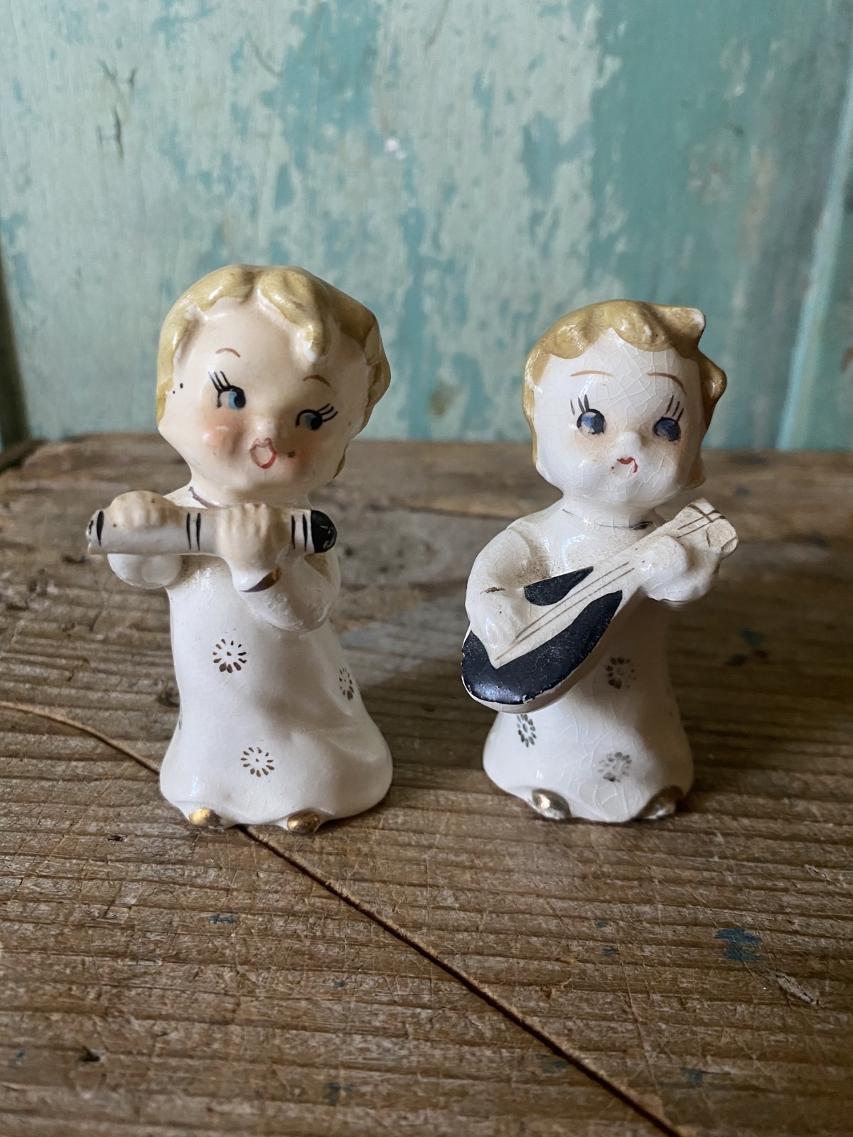 Vintage MCM Ceramic Angel Musician Figurines Pair Flute Mandolin Christmas Gold