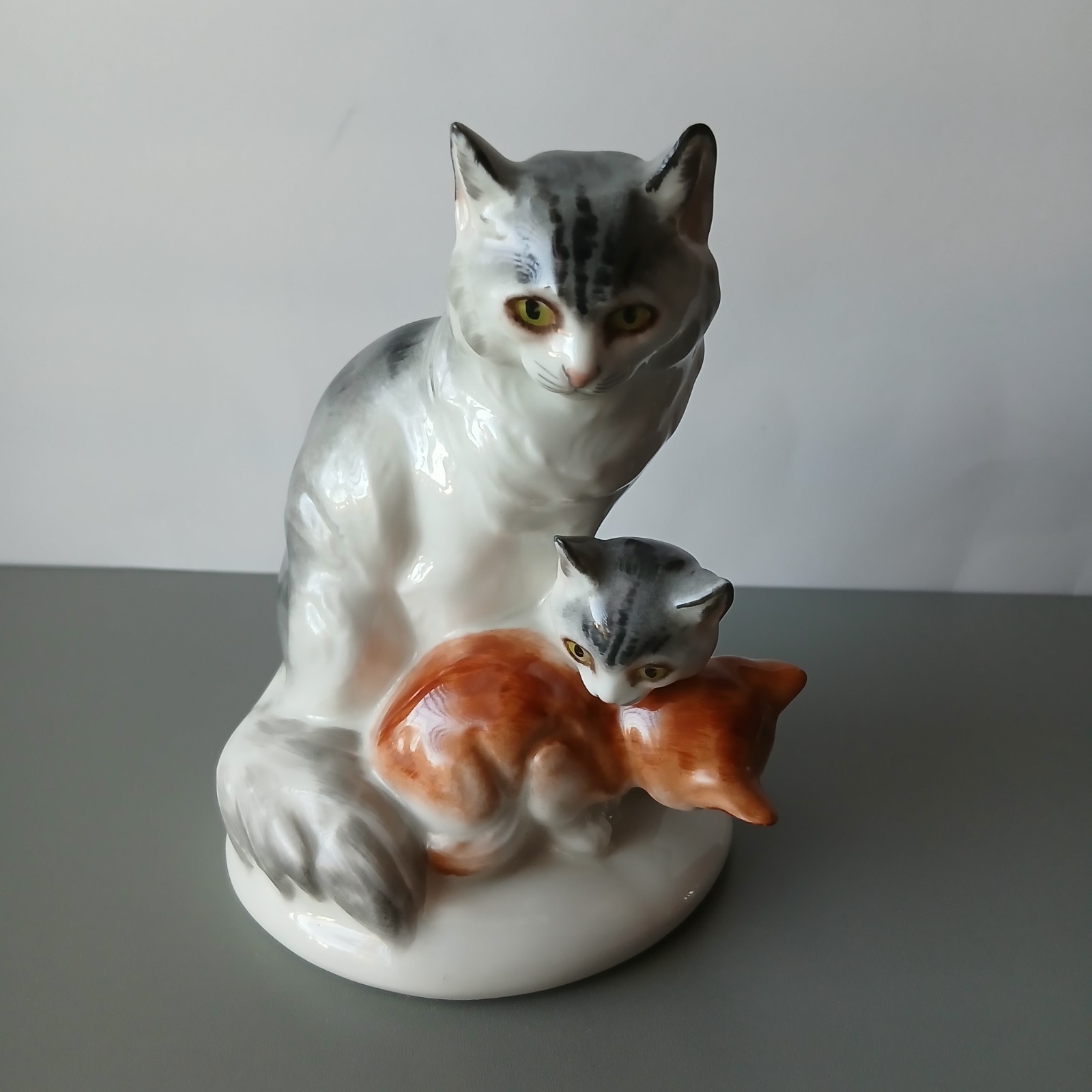 Vintage MCM Boehm Mother Cat with Kittens Early Hand Painted Porcelain.