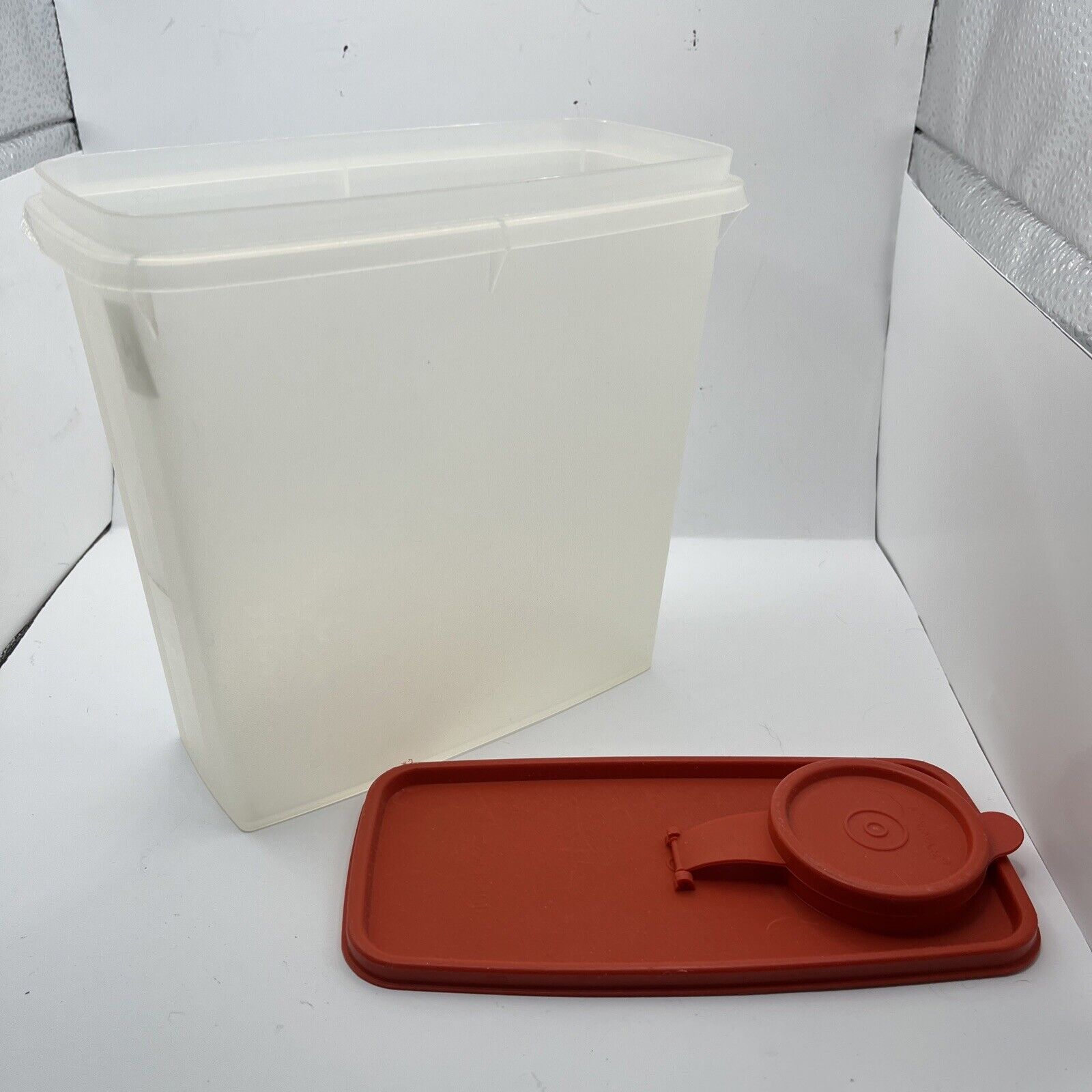 Vintage Tupperware Cereal Keeper 469-21 Storage Container Clear W Lid