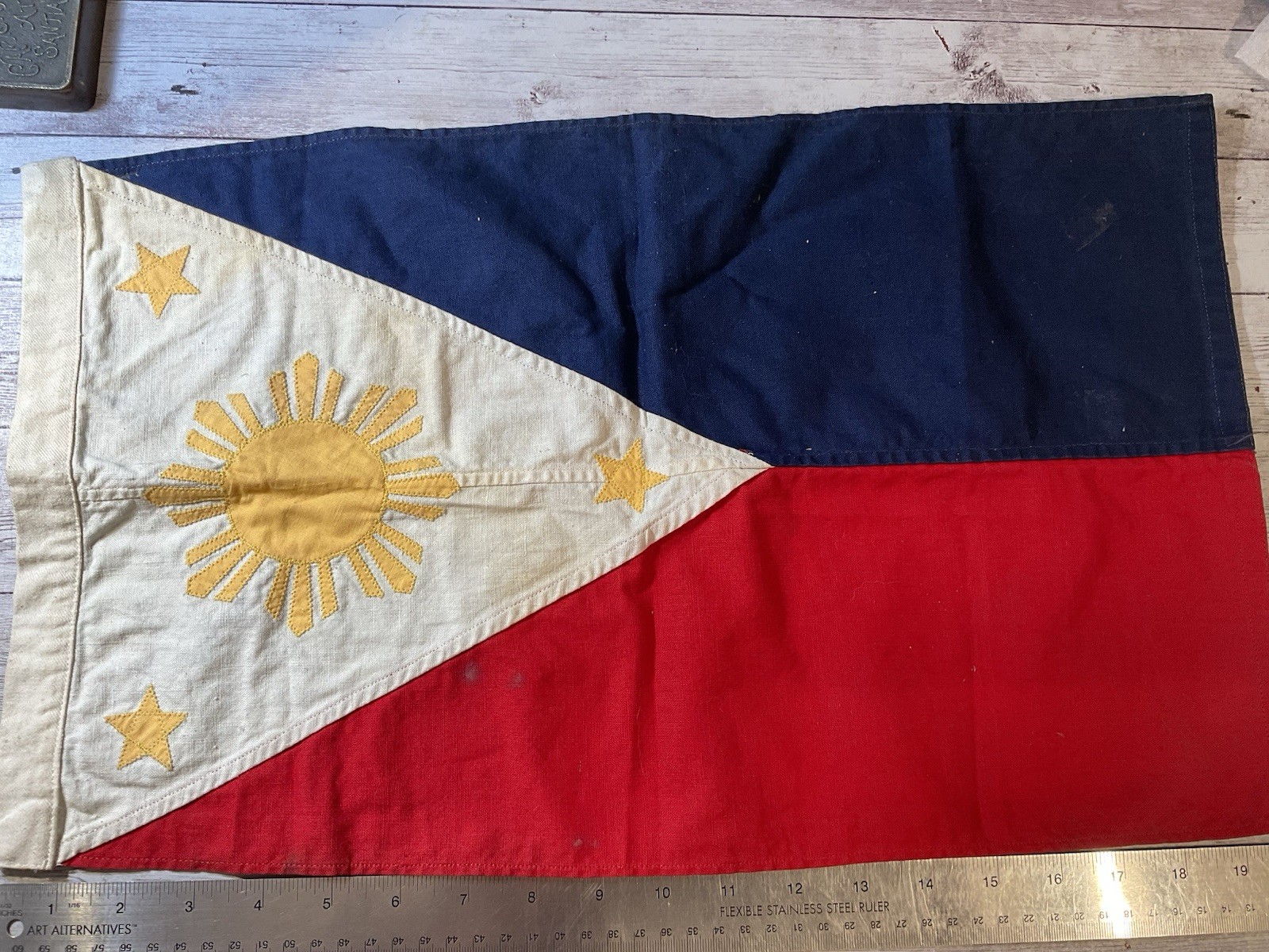ORIGINAL WWII NICE MULTI-PIECE PHILIPPINE FILIPINO FLAG PENNANT