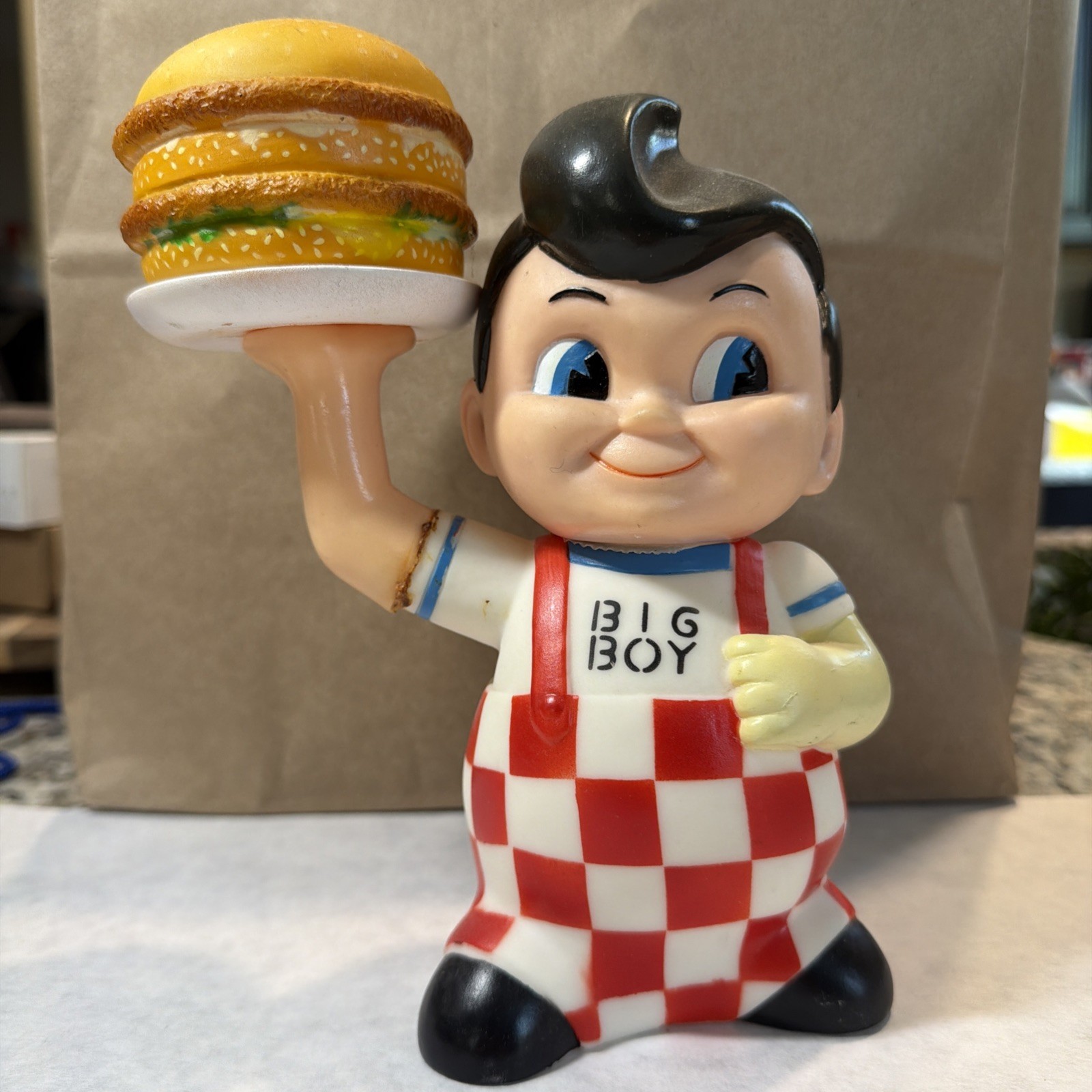 @ Big Boy Coin Money Piggy Bank Hard Vinyl Plastic W/Hamburger 8” w/stopper BXFT