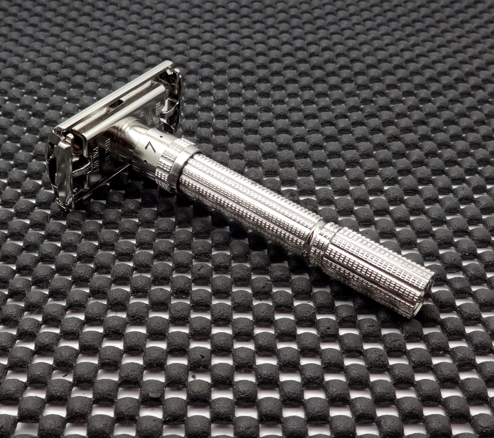 Vintage 1962 Gillette Slim Adjustable 1-9  DE Safety Razor H3 Clean