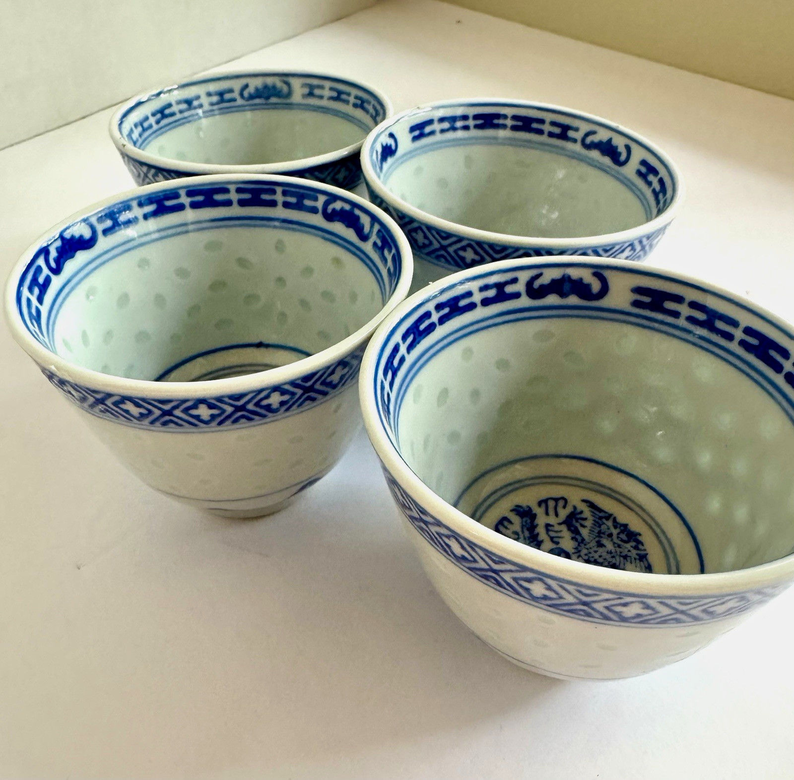 Set of 4 Vintage Chinese Rice Grain Porcelain Tea Cups Blue White Drago
