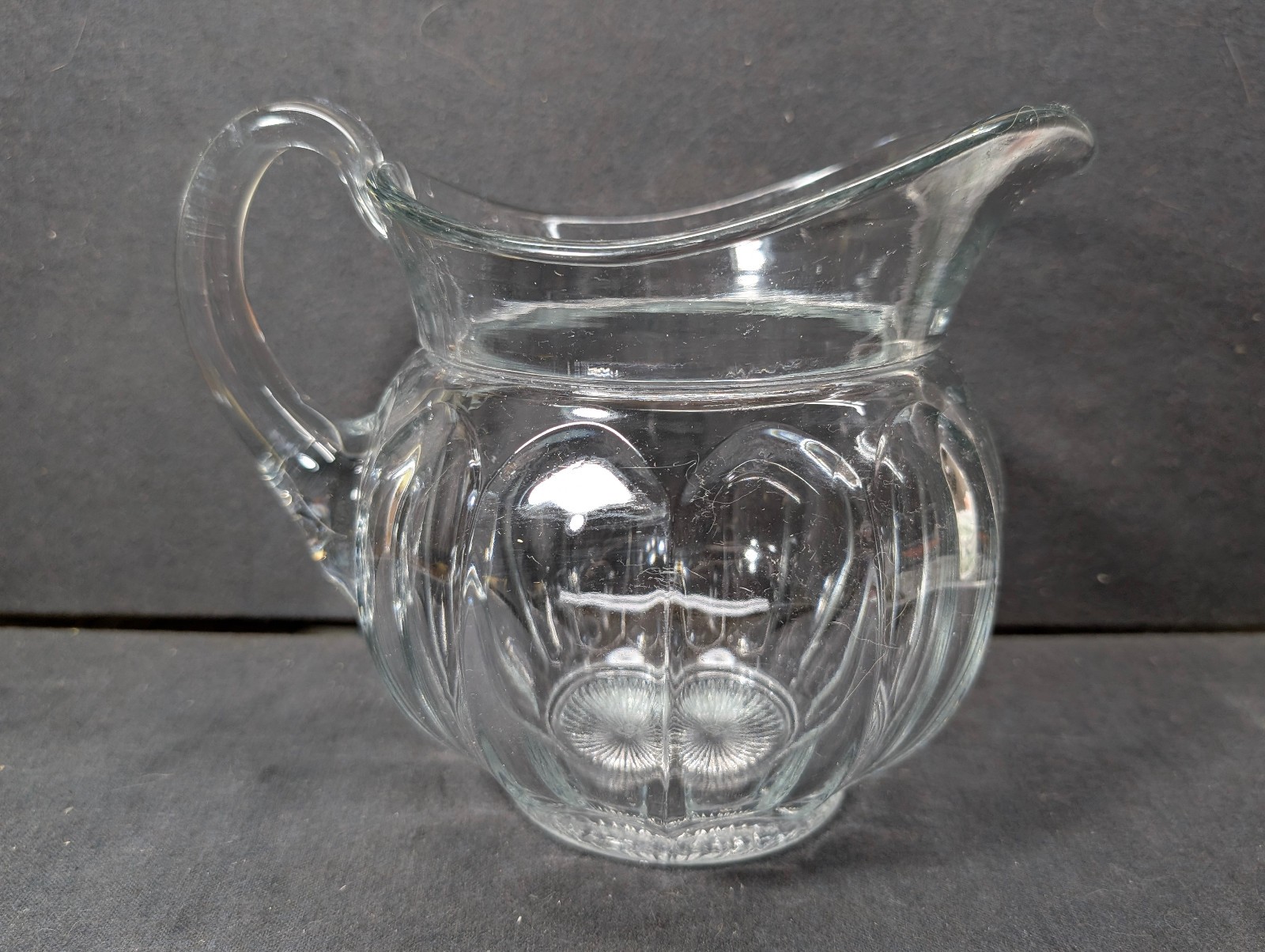HEISEY COLONIAL PURITAN SQUAT PITCHER, 16 OZ, APPROX. 5 1/4 HEISEY COLONIAL PURITAN SQUAT PITCHER, 16 OZ, APPROX. 5 1/4