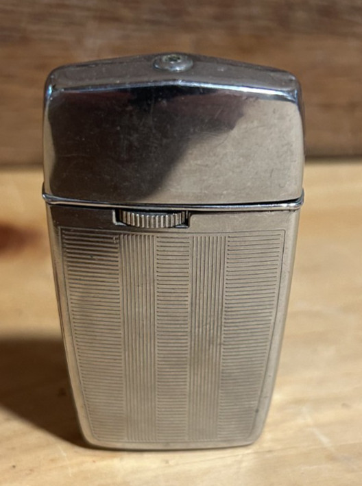 Vintage Ronson W. Germany Silver-Tone Engine-Turned Pocket Lighter Vintage Ronson W. Germany Silver-Tone Engine-Turned Pocket Lighter