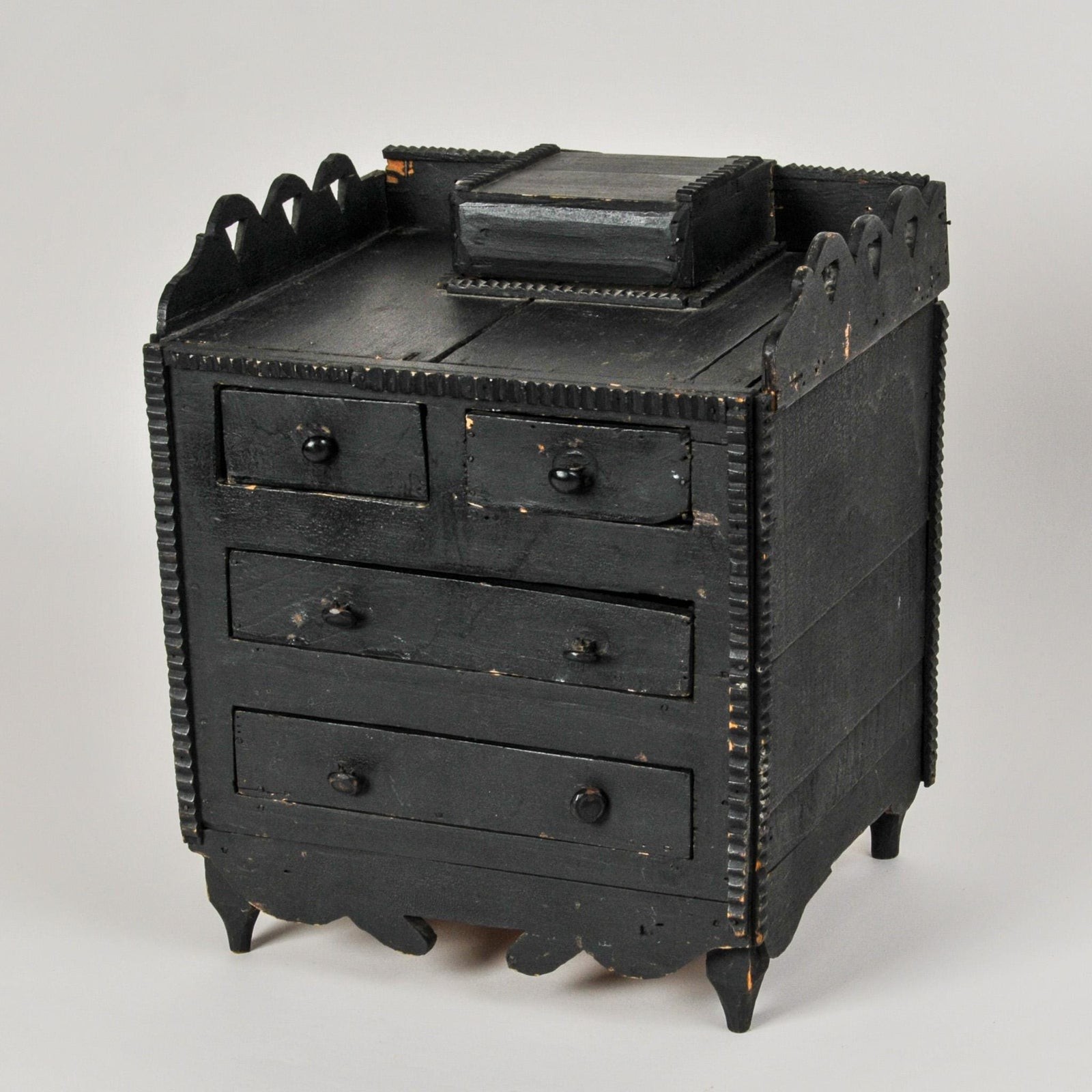 Primitive Folk Art Jewelry Box Tabletop Chest of Drawers Tramp Art Detail