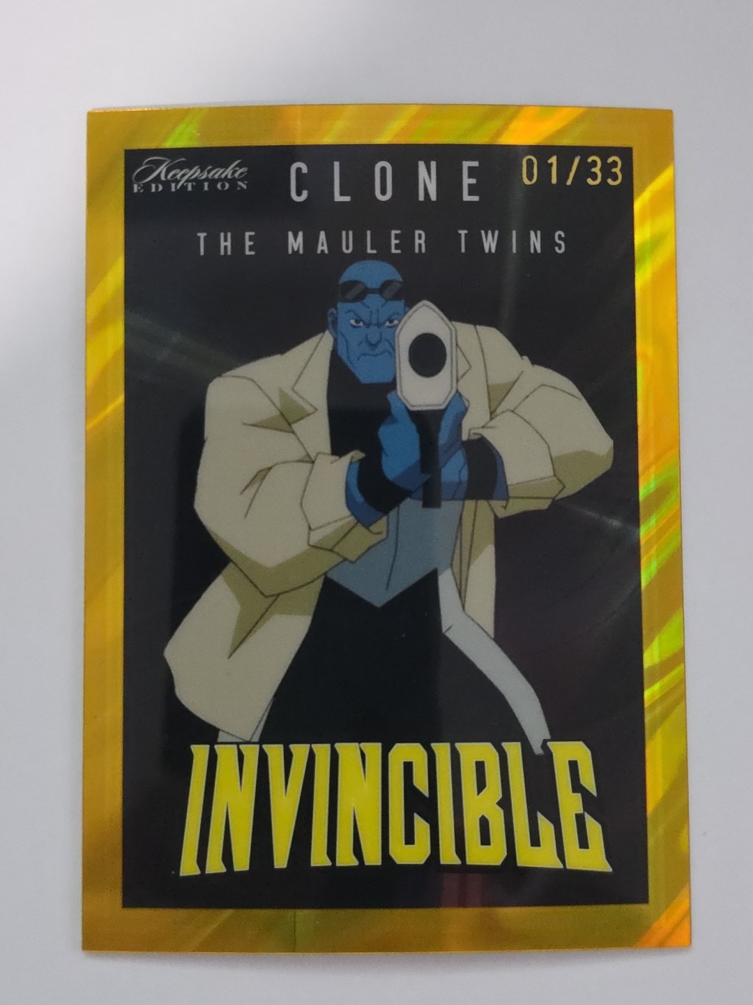 Invincible Keepsake Edition Card The Mauler Twins 01/33 Yellow Lava Refractor
