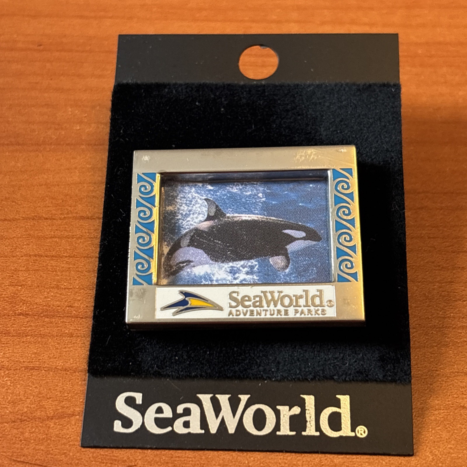 Seaworld Adventure Parks Frame Pin Orca Killer Whale Shamu