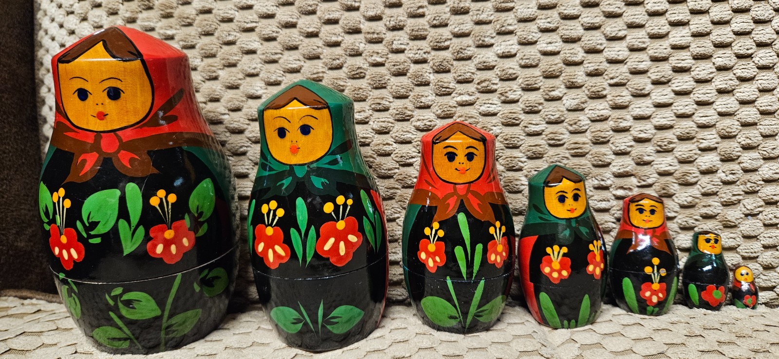 Vintage Set USSR Russian Matryoshka 7 Pc Nesting Dolls Stamped EUC 5