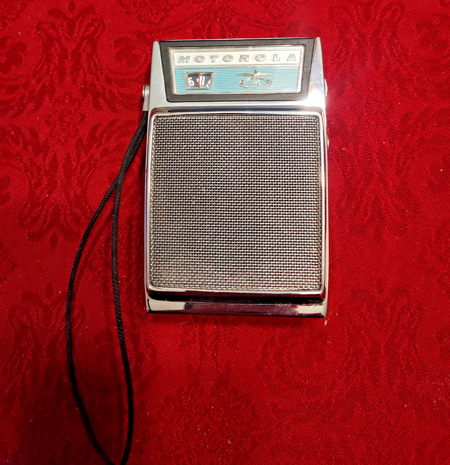 MOTOROLA X15E Six Transistor AM Handheld Radio Vintage 1960s (Serviced)