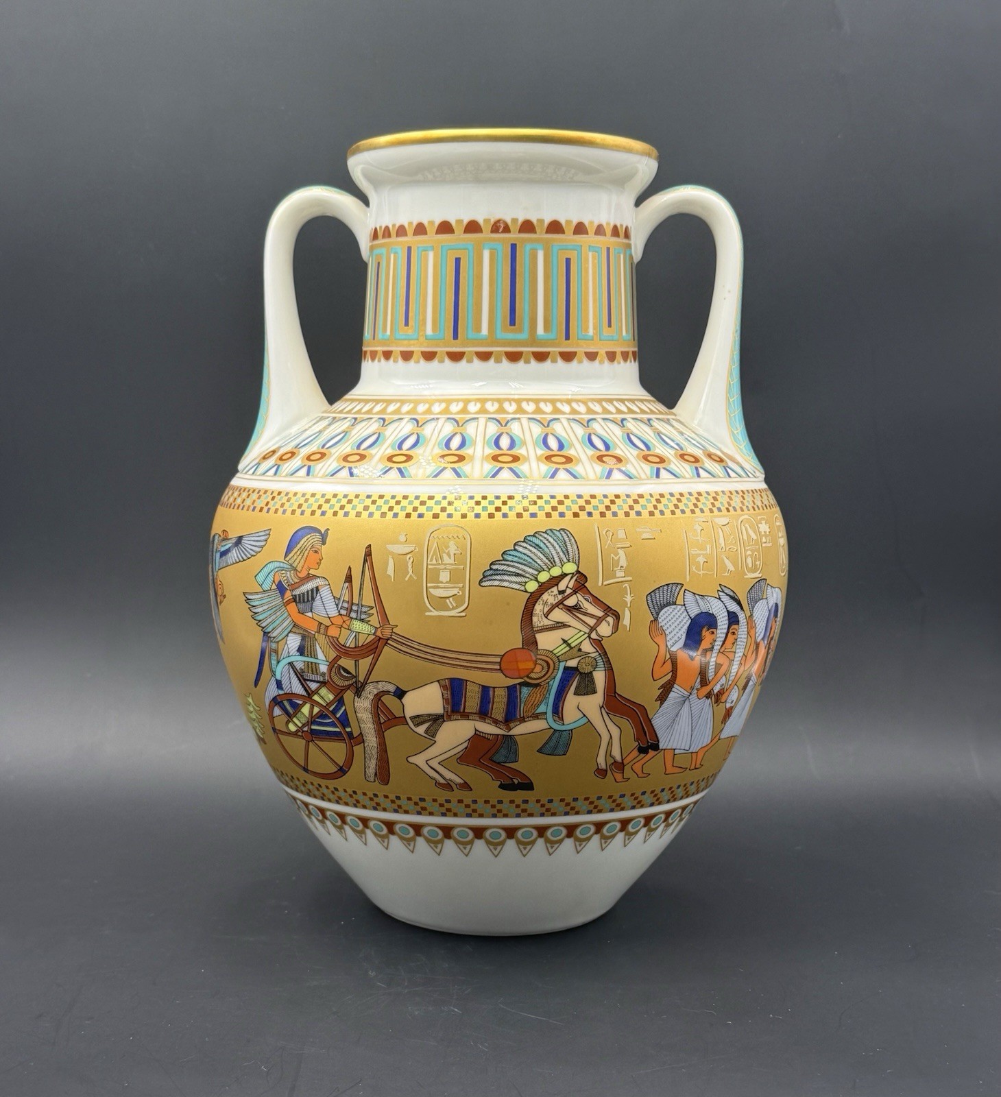 Kaiser Porzellan Egyptian Theben Vase King Tutankhamen Germany 10\