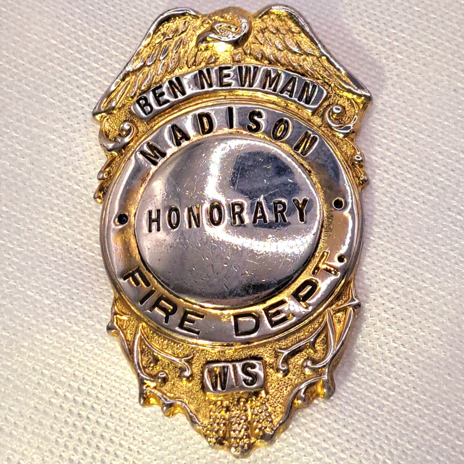Madison Wisconsin Fire Dept HONORARY BADGE Two-Tone 1940 - 1950 Vintage Obsolete Madison Wisconsin Fire Dept HONORARY BADGE Two-Tone 1940 - 1950 Vintage Obsolete