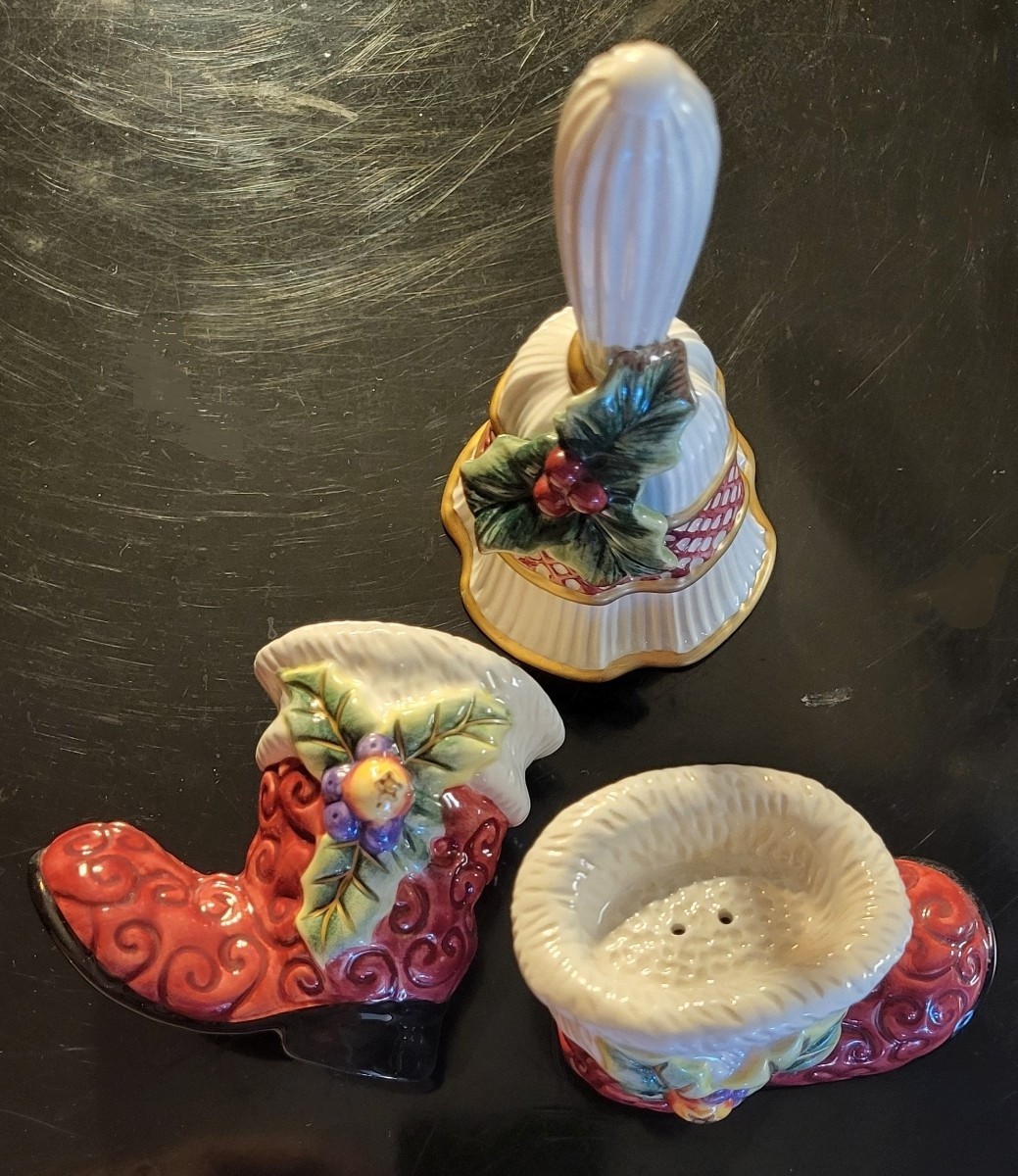 Fitz and Floyd Christmas boot salt & Pepper plus bonus bell  3 pieces - 2005