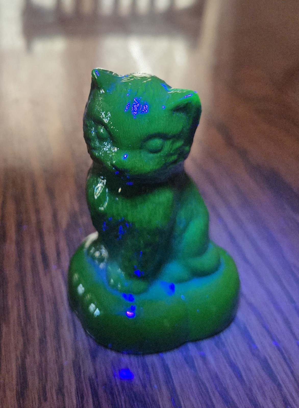 Vintage Boyd Glass Kitten on a Pillow Furr Green Uranium UV Reactive 