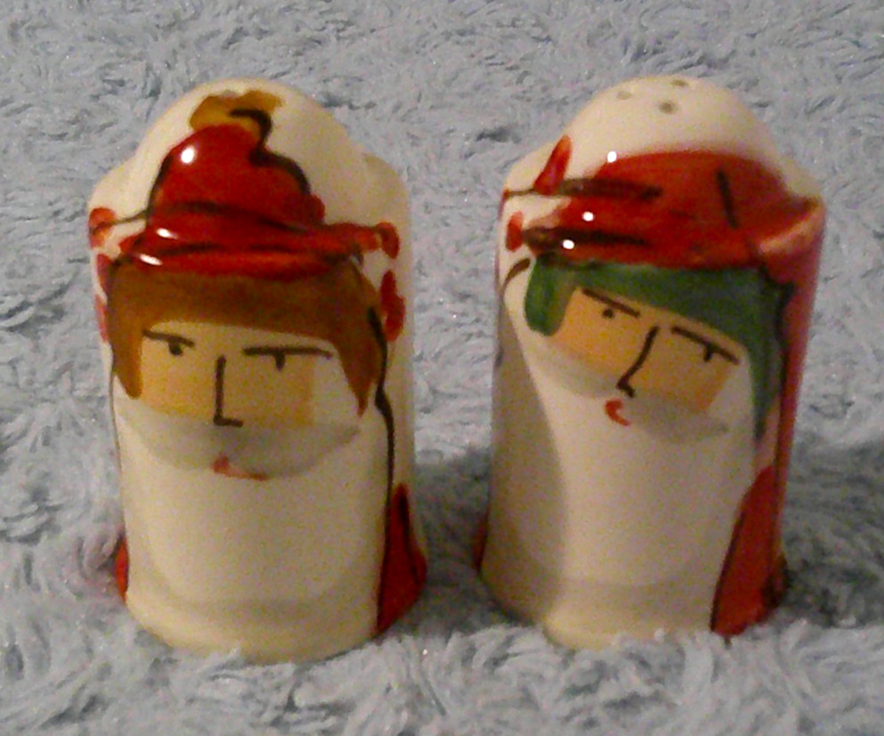 Vietri Italy Old St. Nick Santa Christmas Salt & Pepper Shakers NWT Vietri Italy Old St. Nick Santa Christmas Salt & Pepper Shakers NWT