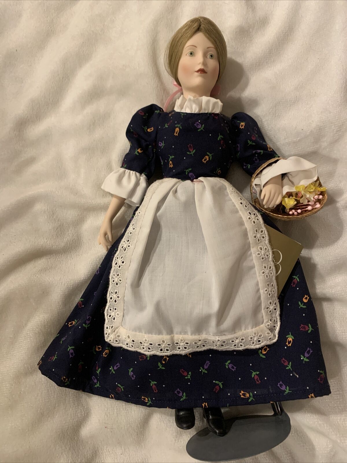 Franklin Heirloom Dolls Bisque North Carolina 14”Collectible by State Prilgram